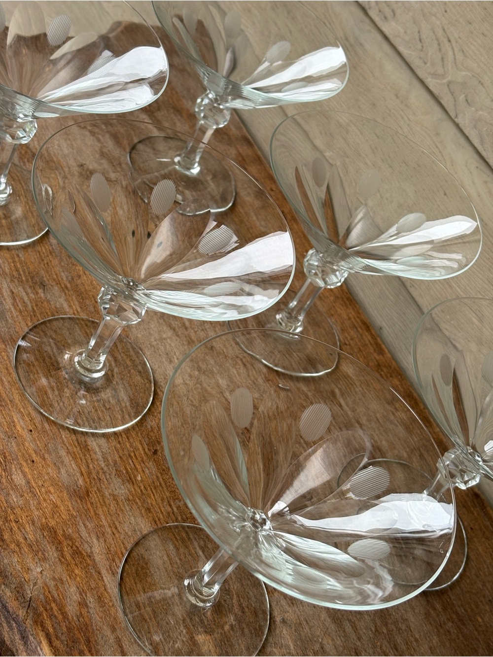 6 martini glass etched dashed oval and flower pattern